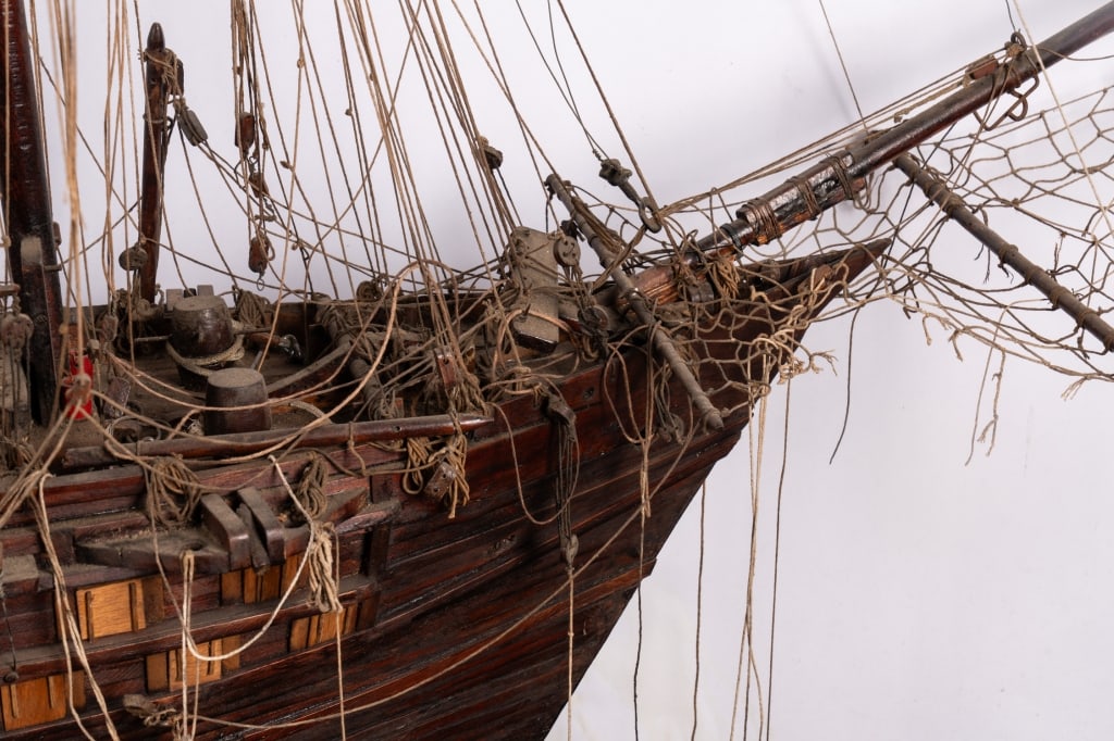 MONUMENTAL HAND-CRAFTED FIRST RATE SHIP MODEL - 5
