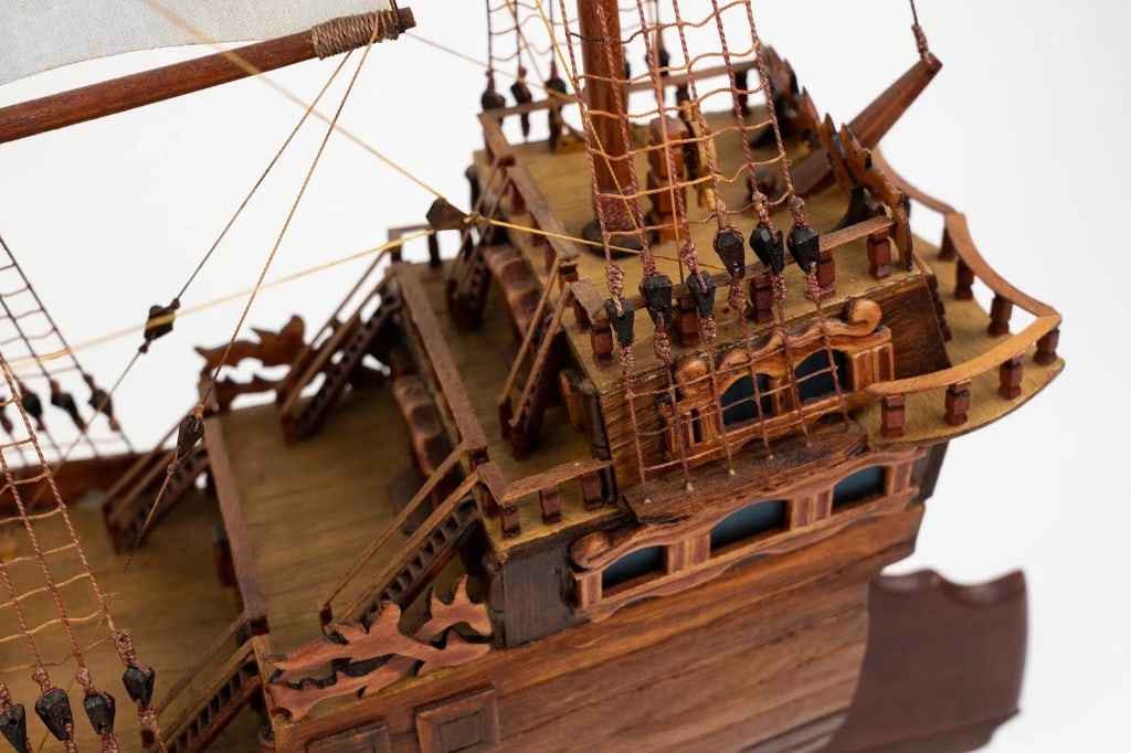 'ELIZABETH' WOOD MODEL SAILING SHIP - 7