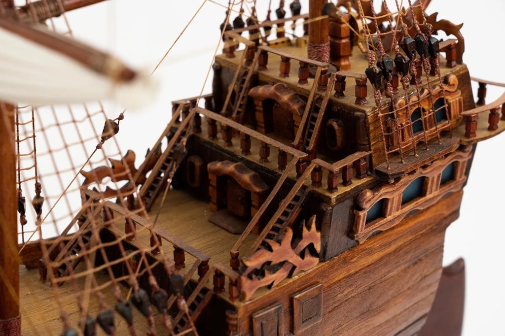 'ELIZABETH' WOOD MODEL SAILING SHIP - 8