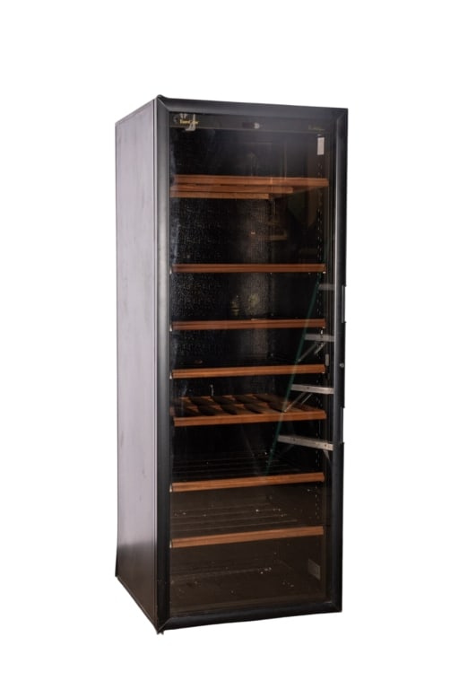 EUROCAVE VIEILLITHEQUE WINE COOLER MODEL NO. 475216: Eurocave Vieillitheque wine cooler. Model No. 475216. Approximate dimensions: h. 68", w. 26", d. 25" Disclaimer: Participating bidders must have a credit card on file with LiveAuctioneers in order
