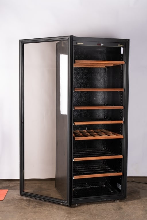 EUROCAVE VIEILLITHEQUE WINE COOLER MODEL NO. 475216 - 2