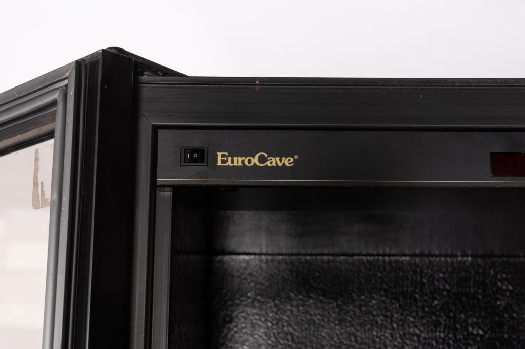 EUROCAVE VIEILLITHEQUE WINE COOLER MODEL NO. 475216 - 4
