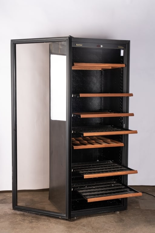 EUROCAVE VIEILLITHEQUE WINE COOLER MODEL NO. 475216 - 5