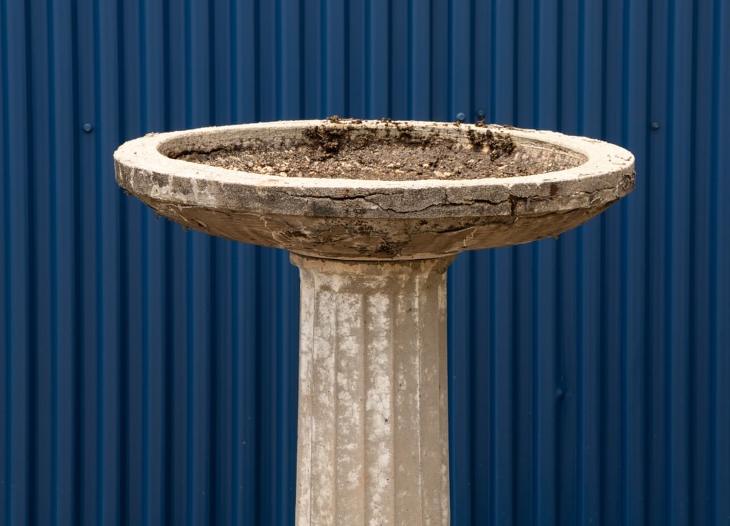 VINTAGE CAST STONE GARDEN BIRD BATH - 2