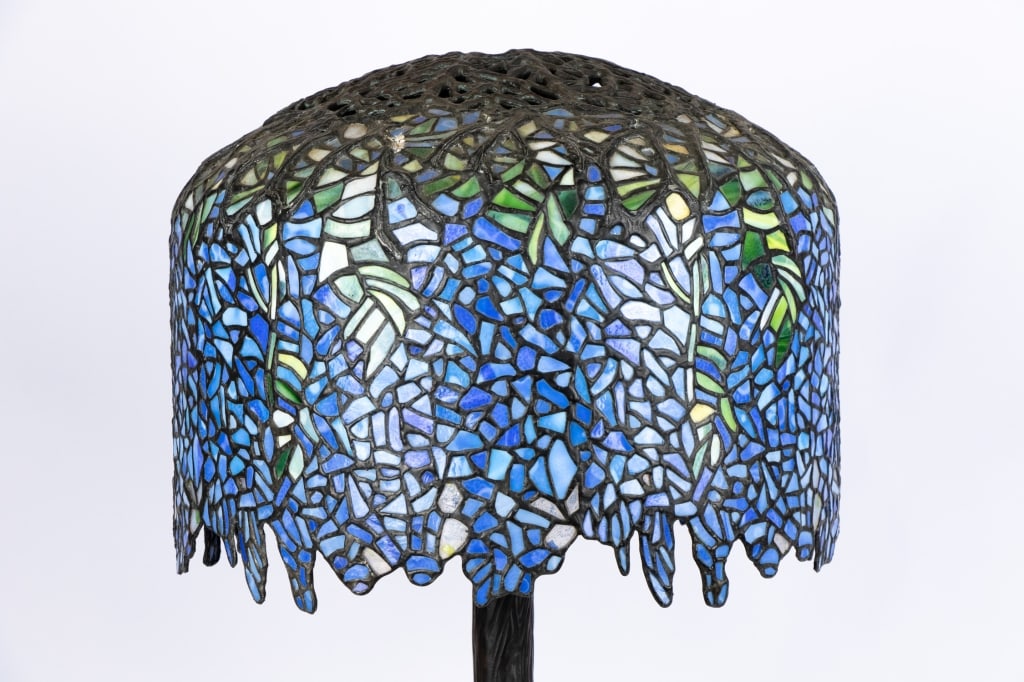 TIFFANY STYLE WISTERIA TREE TRUNK LEAD GLASS LAMP - 2