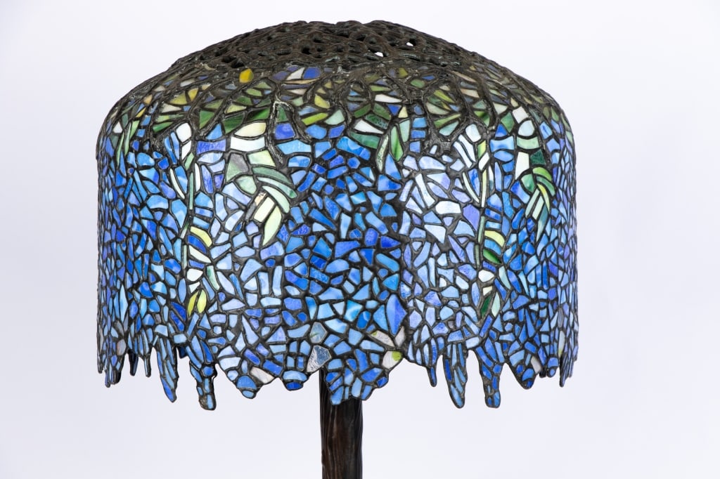 TIFFANY STYLE WISTERIA TREE TRUNK LEAD GLASS LAMP - 5