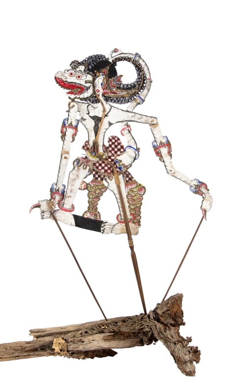EARLY 20TH C. INDONESIAN JAVA WAYANG KULIT PUPPET (1 of 4)