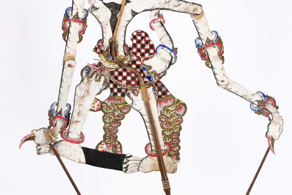 EARLY 20TH C. INDONESIAN JAVA WAYANG KULIT PUPPET - 3