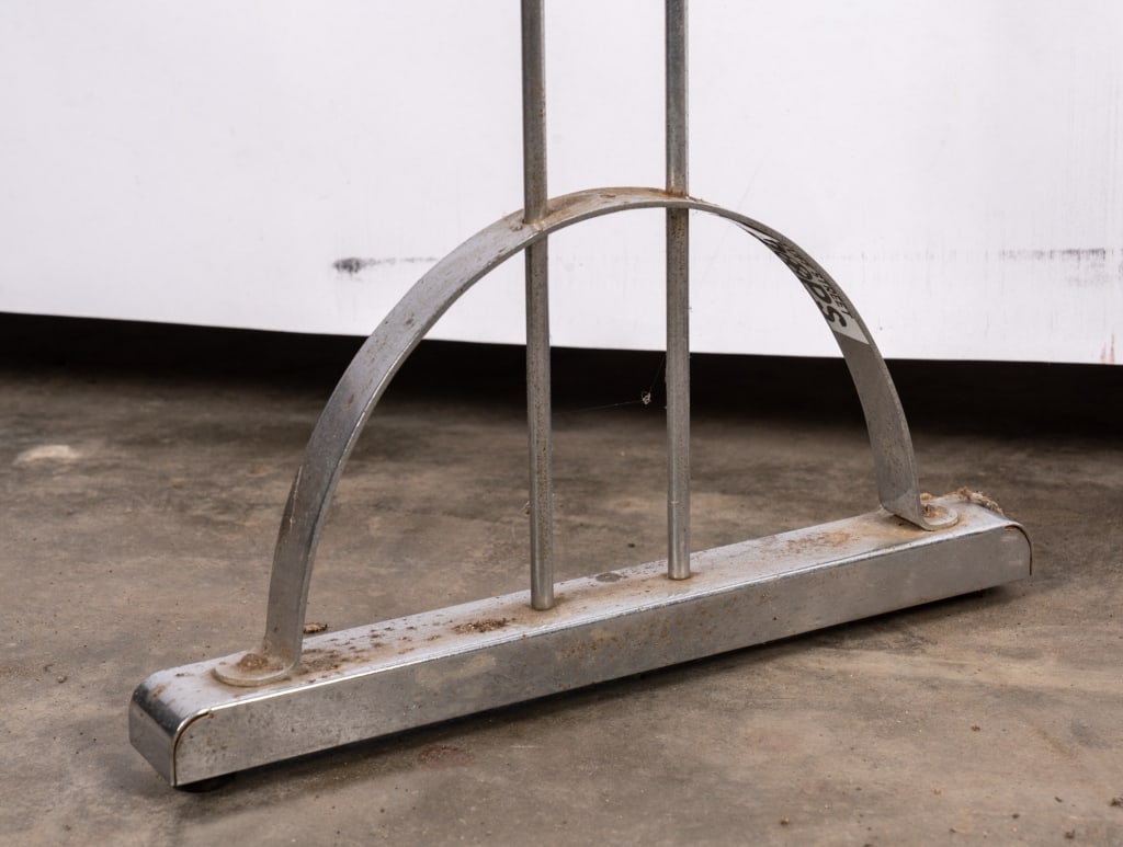 MCM CHROME MAGAZINE STAND - 5