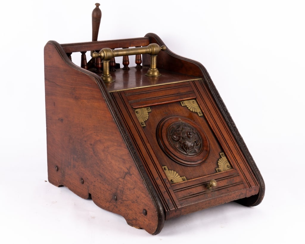 ANTIQUE SCOTTISH OAK & BRASS COAL SCUTTLE - 3
