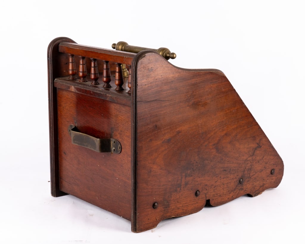 ANTIQUE SCOTTISH OAK & BRASS COAL SCUTTLE - 6