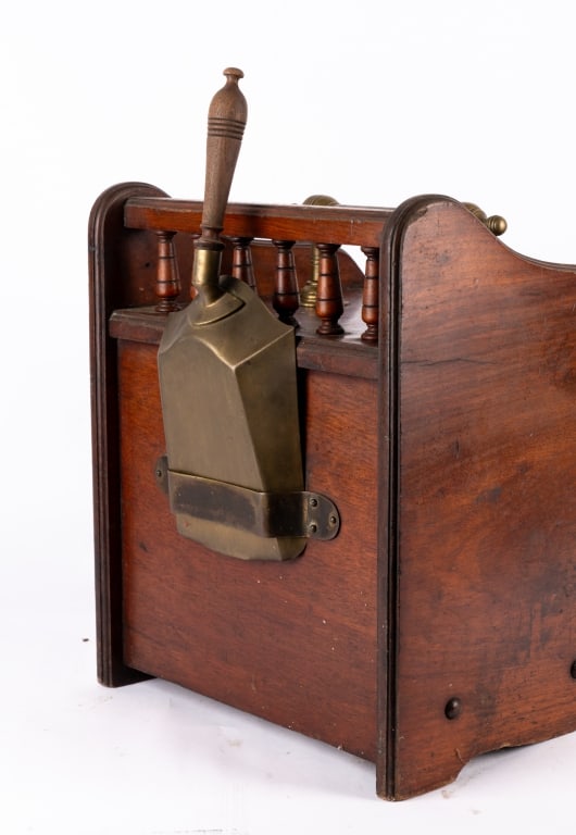 ANTIQUE SCOTTISH OAK & BRASS COAL SCUTTLE - 7