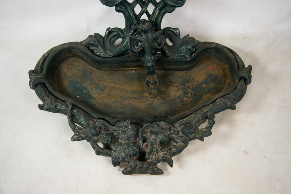 19TH C VICTORIAN ORNATE CAST IRON HALL TREE - 10