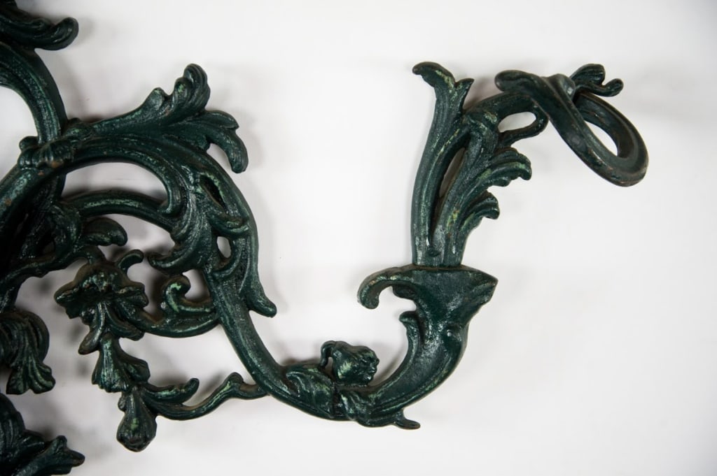 19TH C VICTORIAN ORNATE CAST IRON HALL TREE - 4