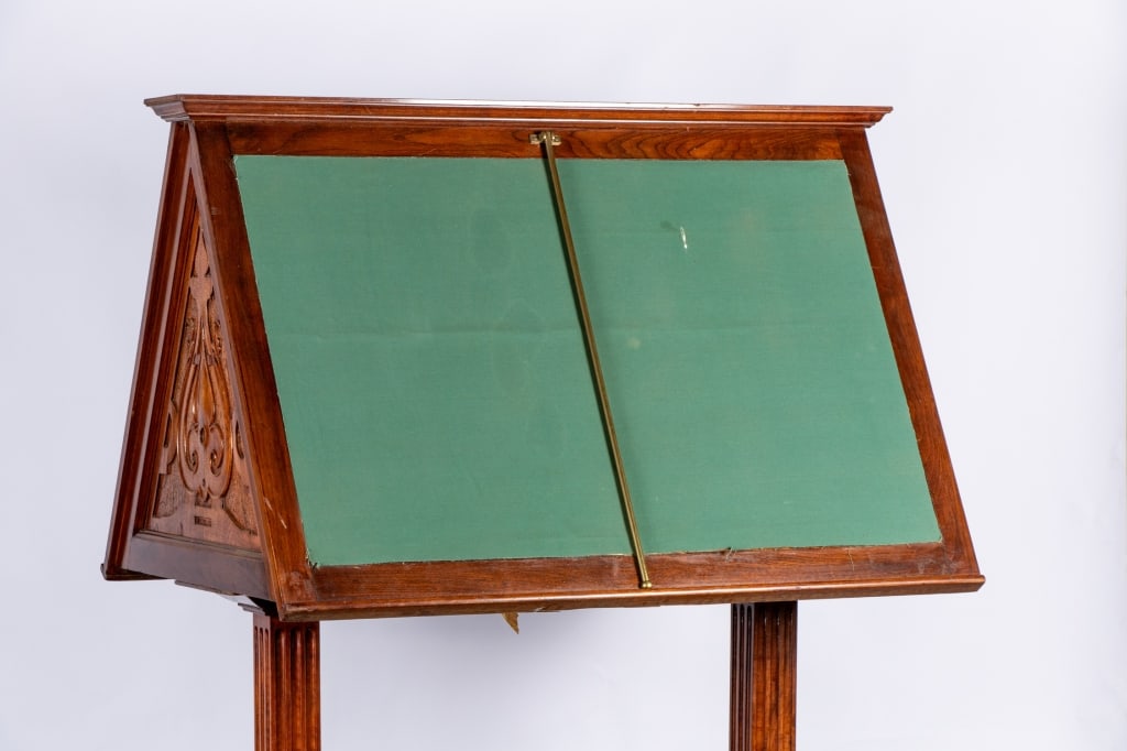 19TH C. CARLTON HOUSE STYLE WRITING DESK - 2