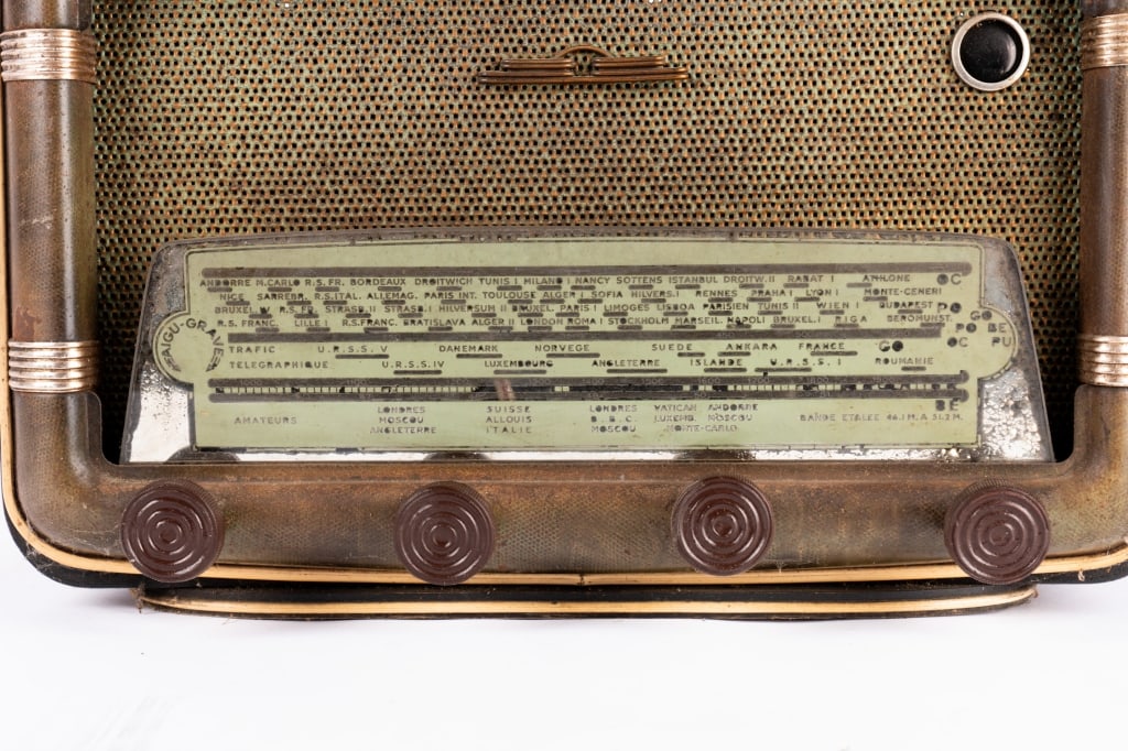 VINTAGE MUSIC ALPHA RADIO - 2