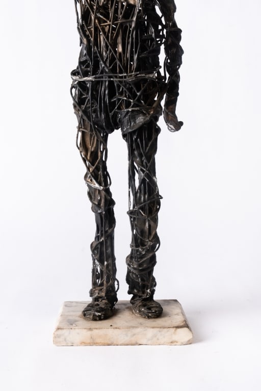 ABSTRACT SCULPTURE MAN WITH BALLOONS - 3