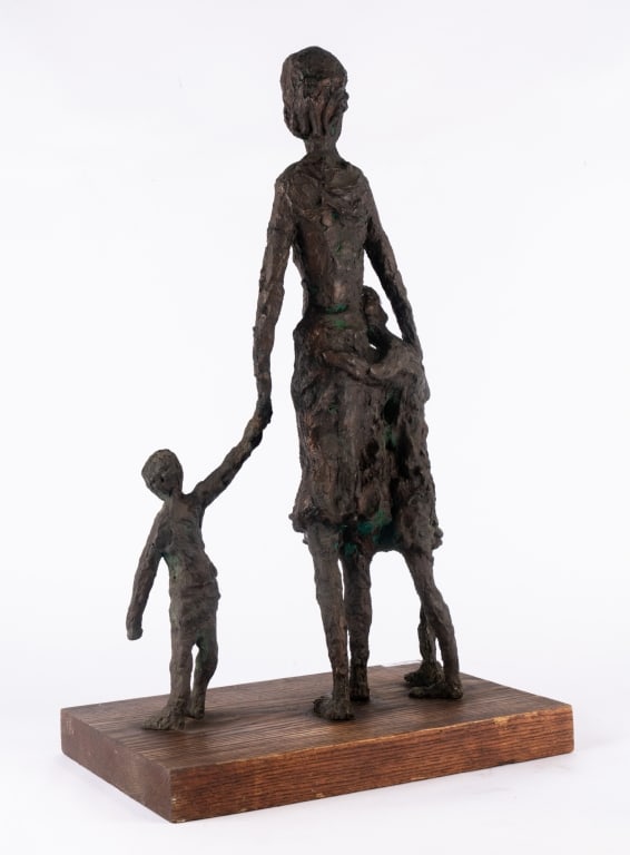 JACKIE O & KIDS BRONZE SCULPTURE BY HENRY DE BRITO - 5