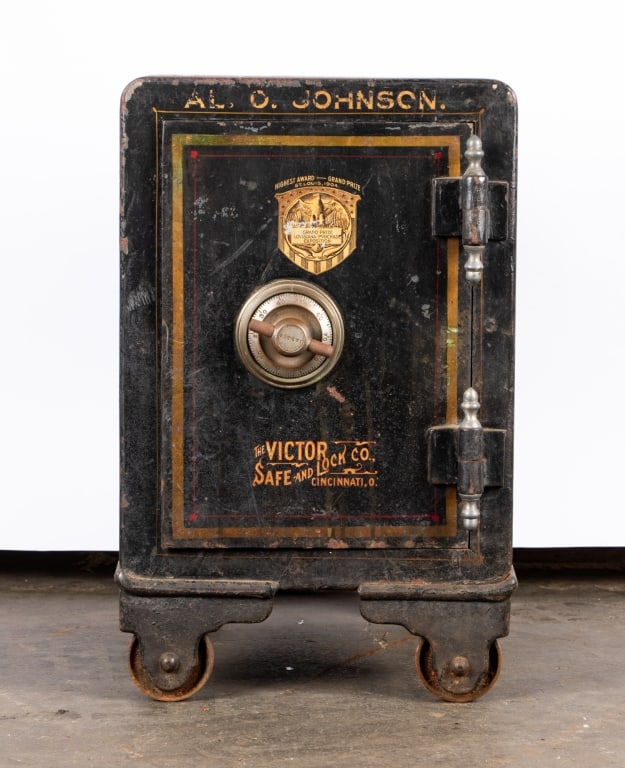VICTOR SAFE & LOCK CO. COMBINATION SAFE ON WHEELS - 2