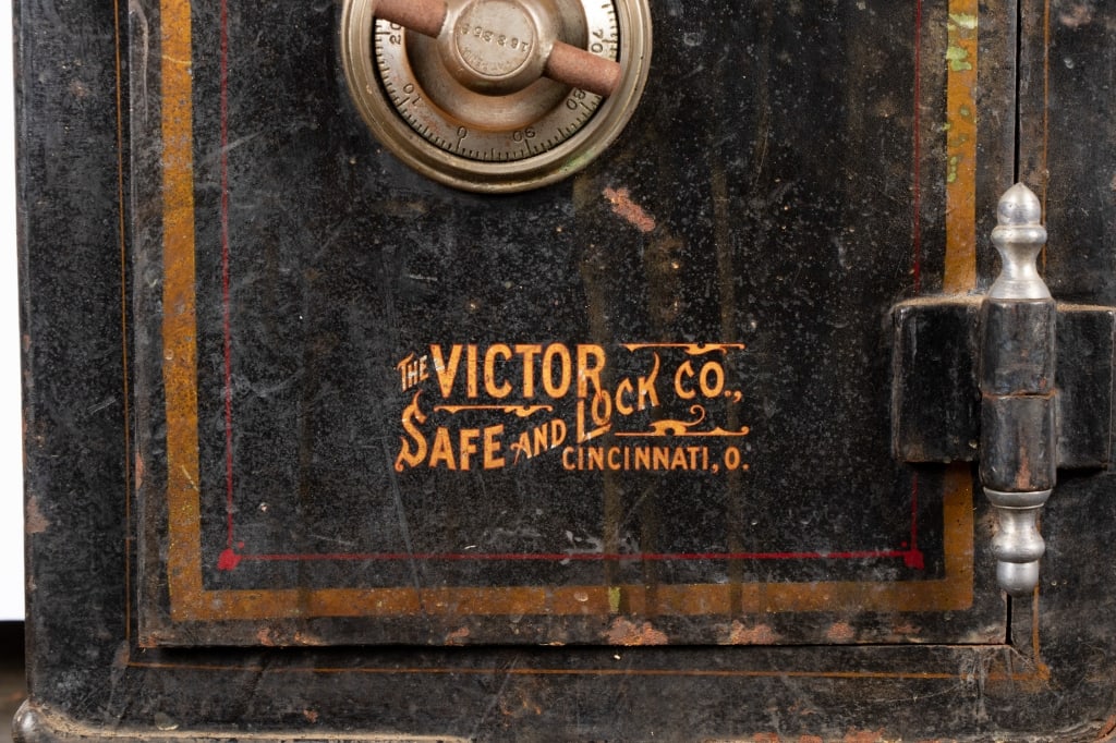 VICTOR SAFE & LOCK CO. COMBINATION SAFE ON WHEELS - 4
