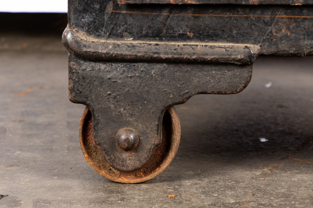 VICTOR SAFE & LOCK CO. COMBINATION SAFE ON WHEELS - 6