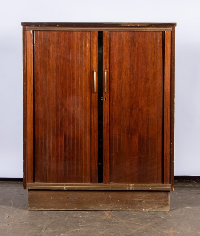 VINTAGE GRAETZ KALIF TV WITH TAMBOUR DOORS - 7