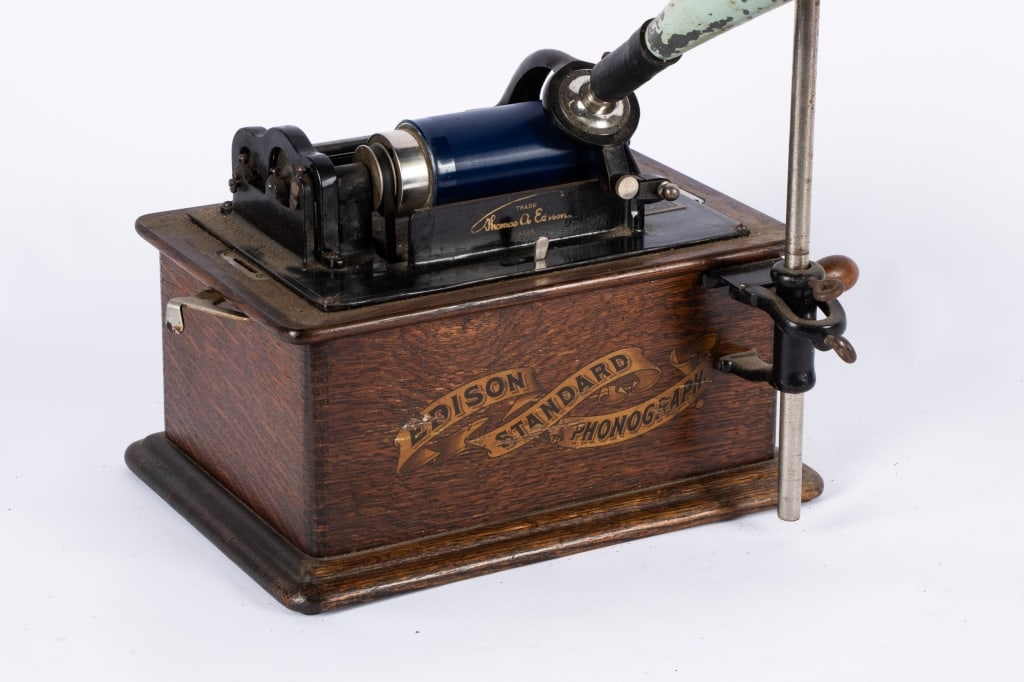 ANTIQUE EDISON CYLINDER PHONOGRAPH MODEL D - 3