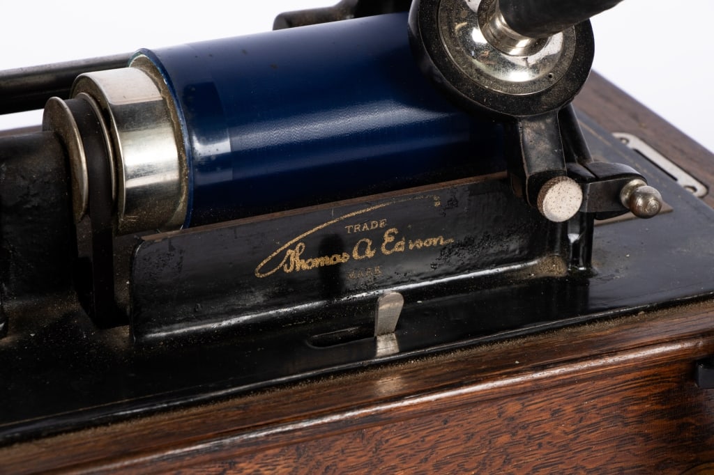ANTIQUE EDISON CYLINDER PHONOGRAPH MODEL D - 4