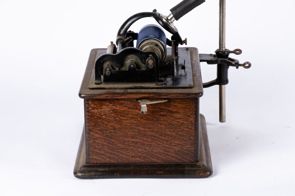 ANTIQUE EDISON CYLINDER PHONOGRAPH MODEL D - 7