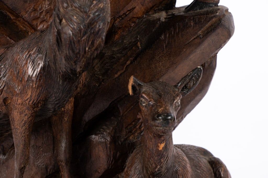 ANTIQUE BLACK FOREST STAG TABLE LAMP - 5