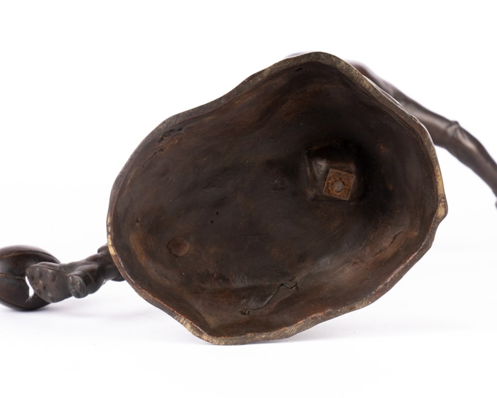 D. GRISARD BRONZE OF MAN PLAYING RUGBY - 7