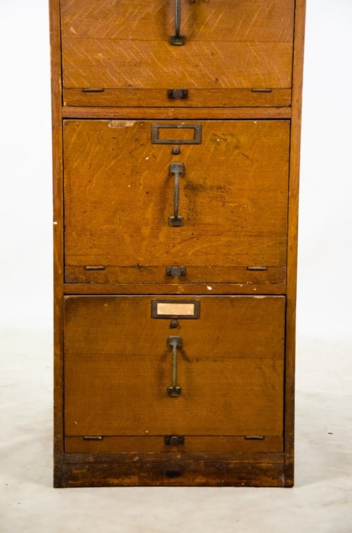 VINTAGE TIGER OAK 4 DRAWER FILE CABINET - 3