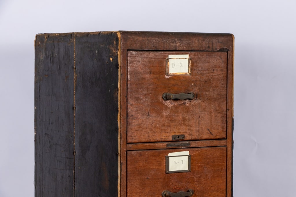 LIBRARY BUREAU 4 DRAWER FILE CABINET - 3