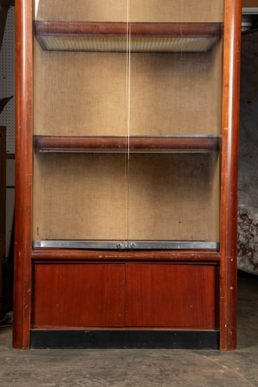 VINTAGE ART DECO STYLE LIGHTED SHOWCASE CABINET - 3