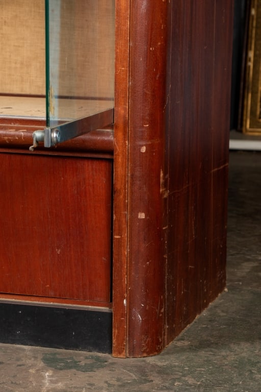 VINTAGE ART DECO STYLE LIGHTED SHOWCASE CABINET - 7