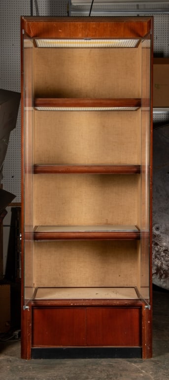 VINTAGE ART DECO STYLE LIGHTED SHOWCASE CABINET - 8