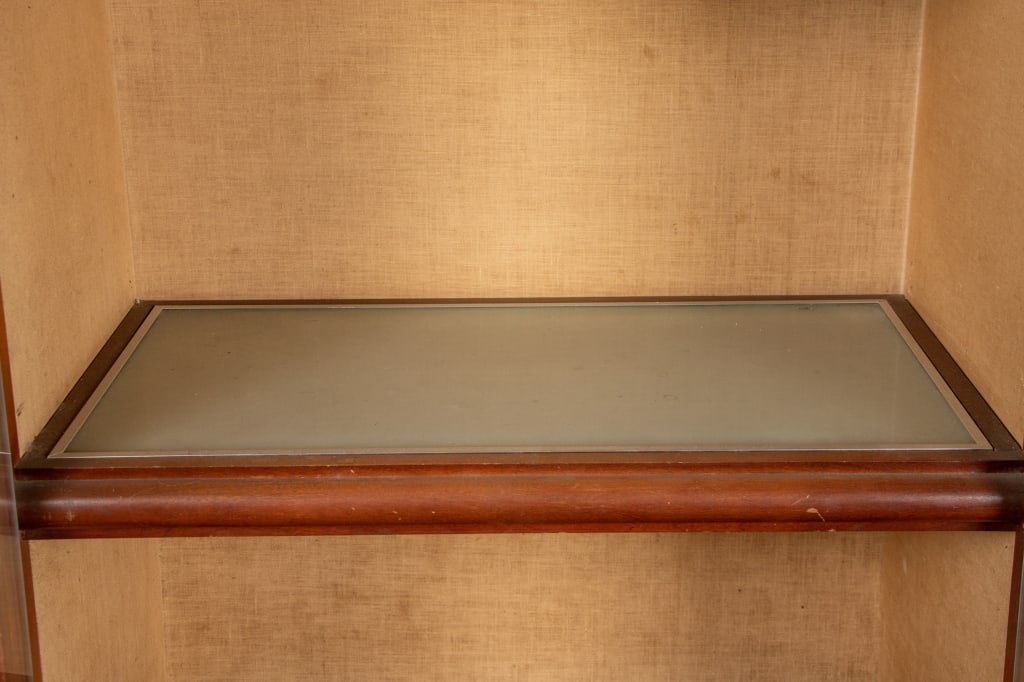 VINTAGE ART DECO STYLE LIGHTED SHOWCASE CABINET - 6