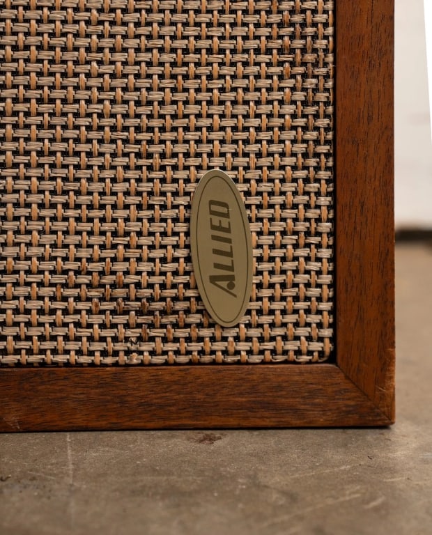 PAIR OF ALLIED RADIO CORP MODEL 3002 SPEAKERS - 3
