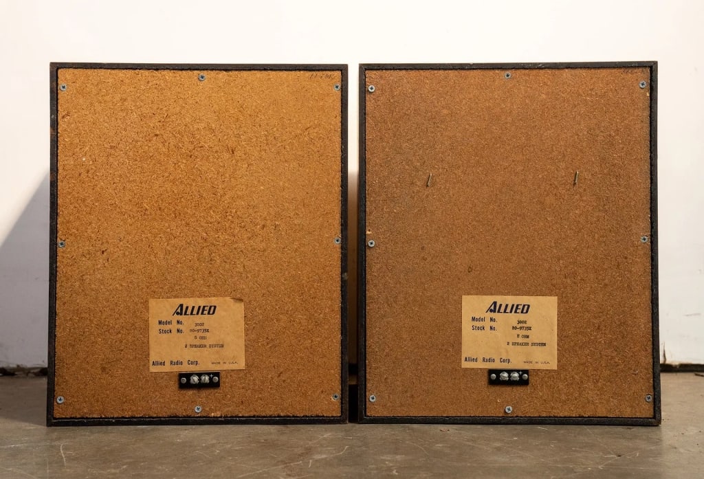 PAIR OF ALLIED RADIO CORP MODEL 3002 SPEAKERS - 5