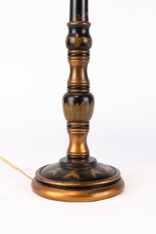 PAIR OF CONTEMPORARY LACQUERED LAMPS - 3