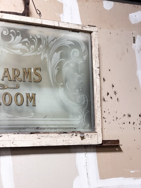 VINTAGE ETCHED GLASS WALMESLEY ARMS SMOKE ROOM SIG - 3