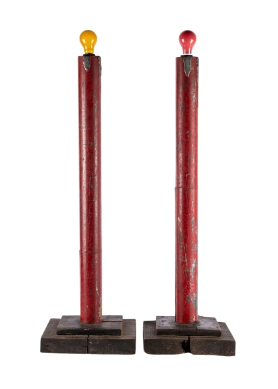PAIR OF CASINO POST LIGHTS (1 of 6)