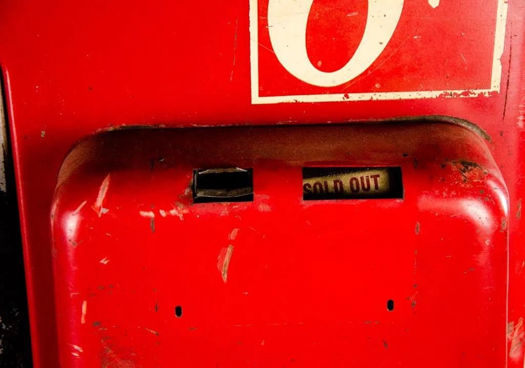 VENDO V-39 COCA-COLA VENDING MACHINE - 13