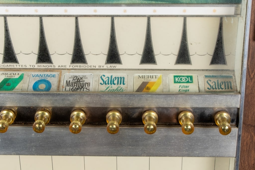 VINTAGE NATIONAL VENDORS CIGARETTE MACHINE - 6