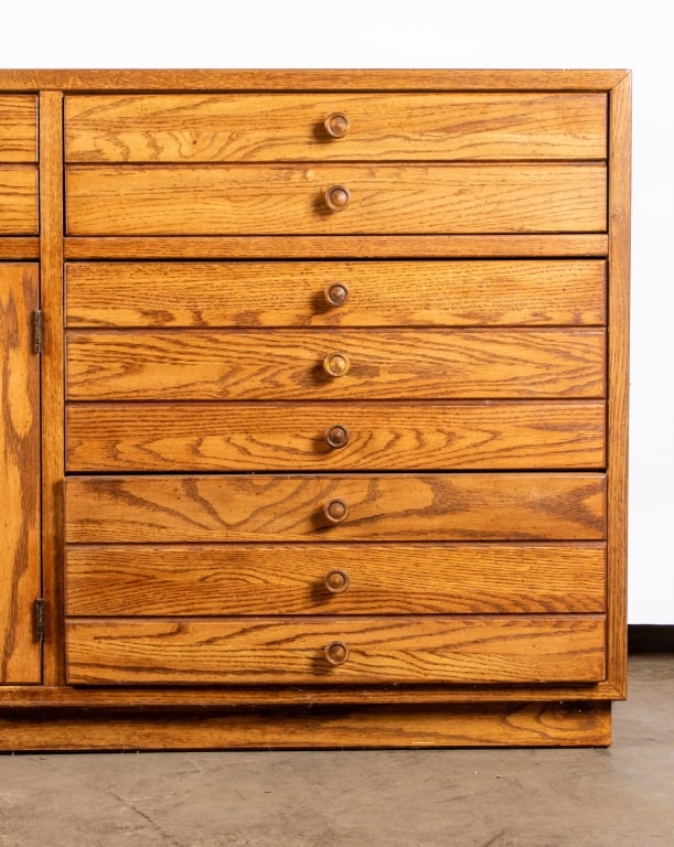 MID-CENTURY THOMASVILLE HUNTLEY DRESSER - 4