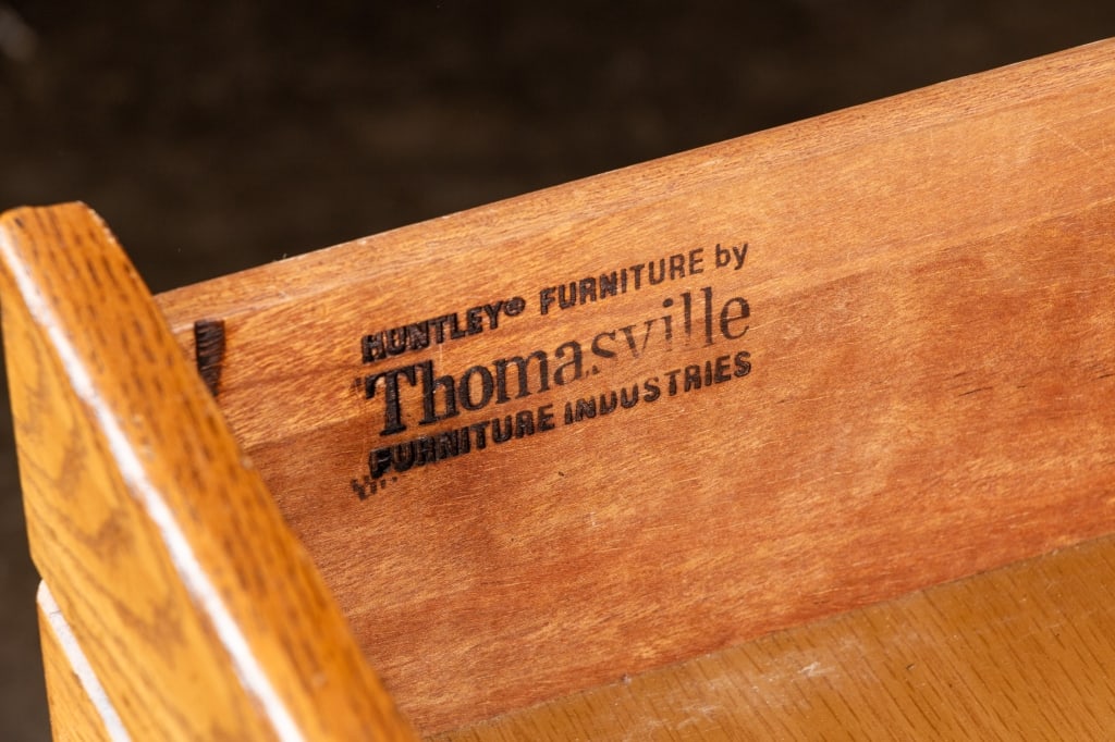 MID-CENTURY THOMASVILLE HUNTLEY DRESSER - 7