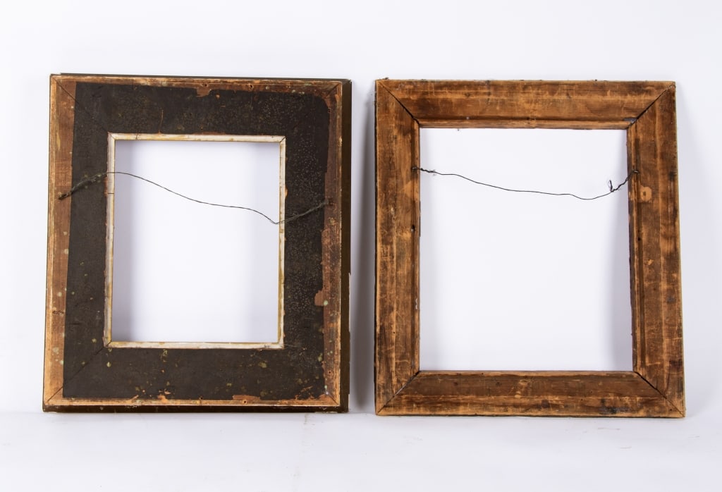 FOUR VINTAGE WOODEN PICTURE FRAMES - 5