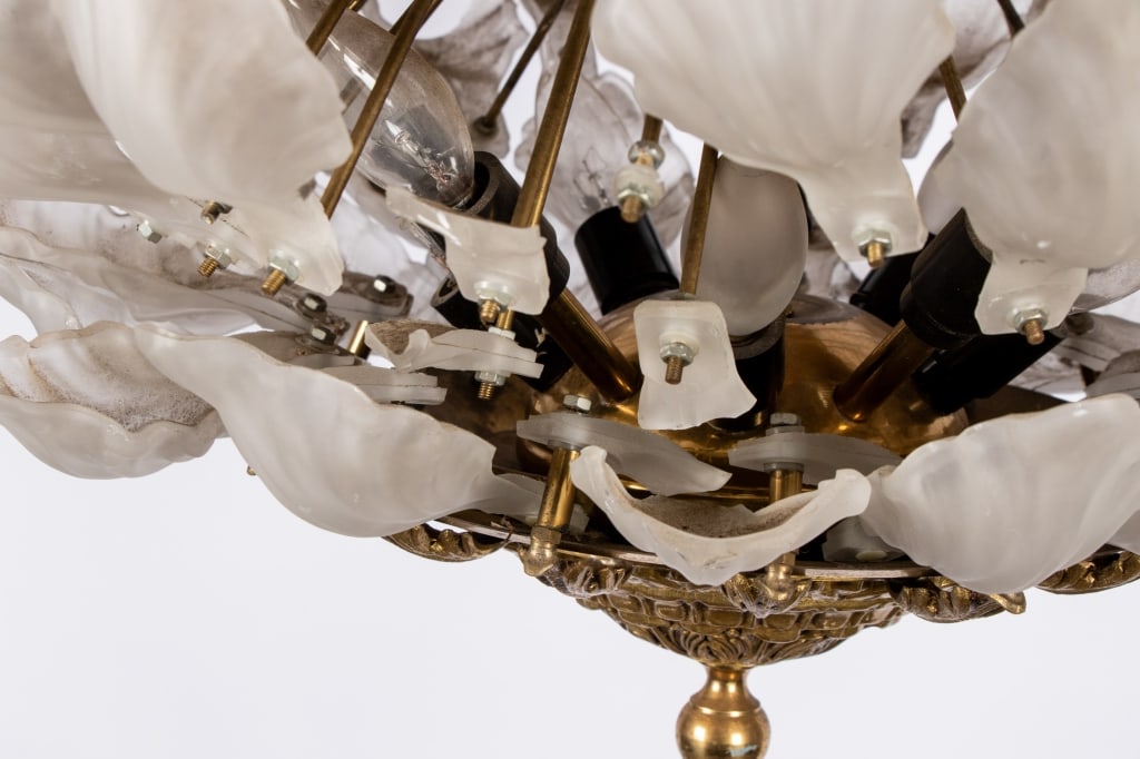 ART DECO ALBA MACBETH STYLE FROSTED GLASS LEAF CHANDELIER - 5