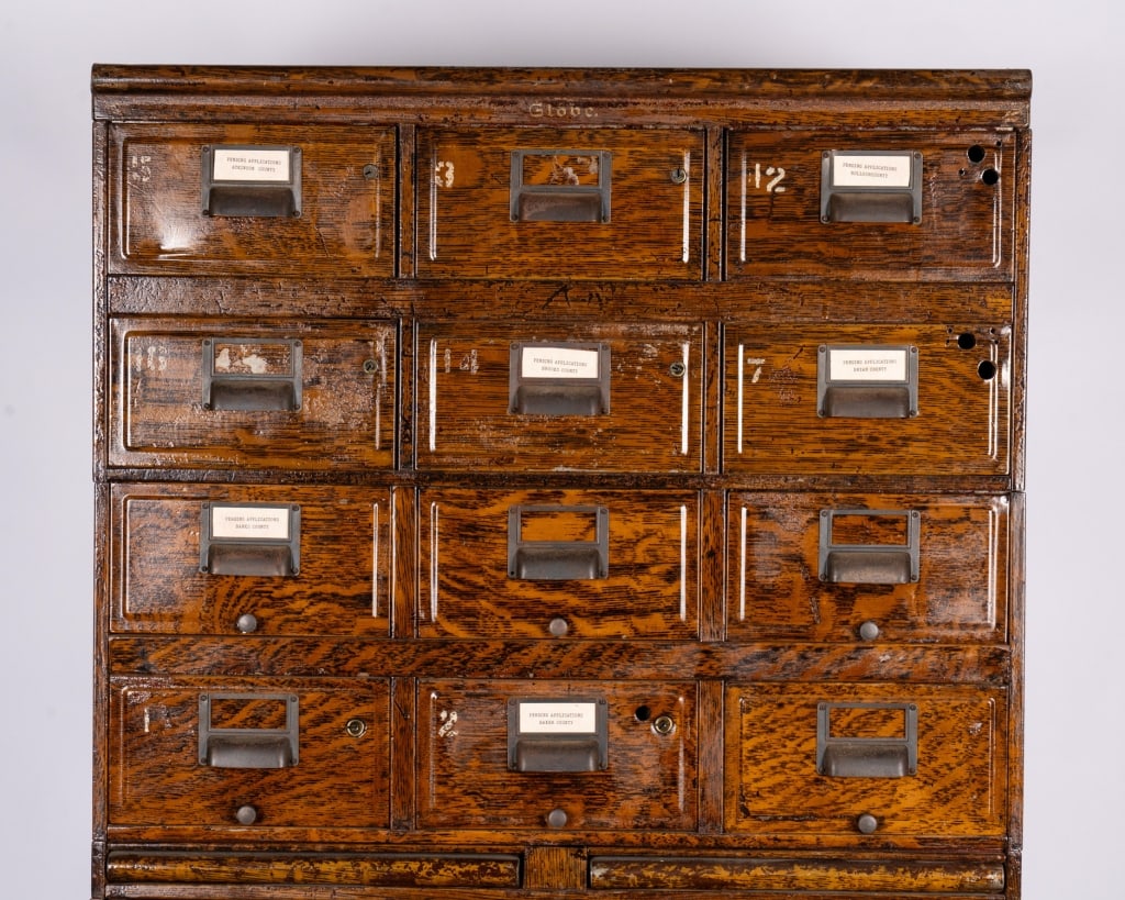 GLOBE-WERNICKE METAL FILE CABINET - 2