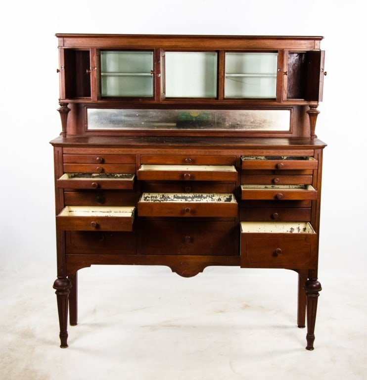 EARLY 20TH C. WOODEN DENTAL CABINET - 4